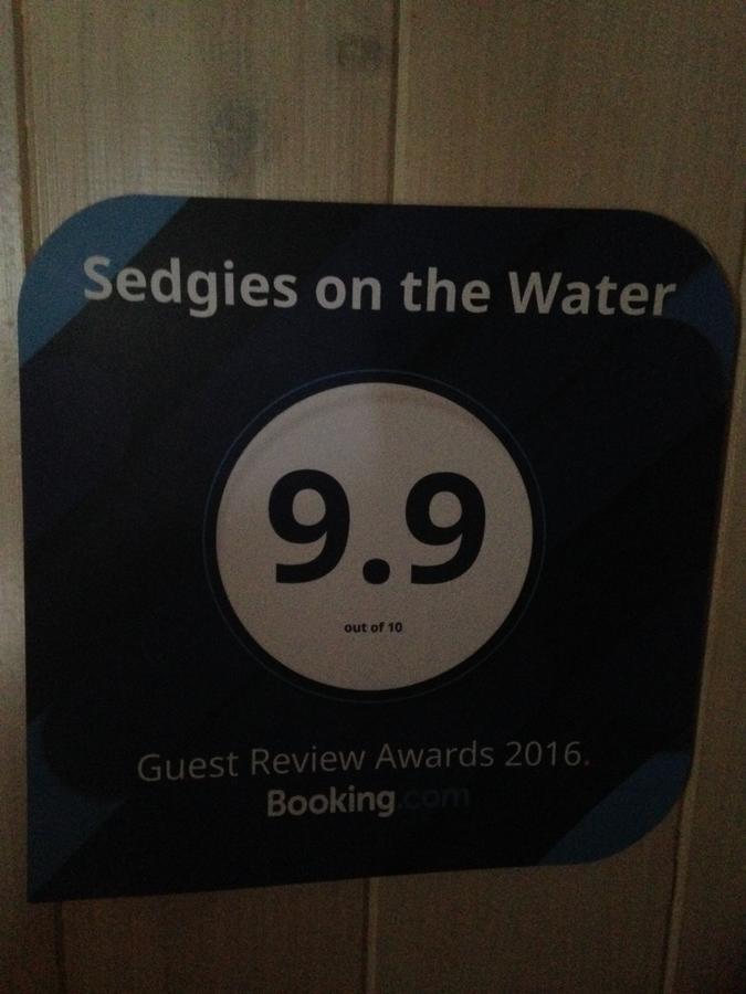 セッジフィールドSedgies On The Waterアパートメント エクステリア 写真